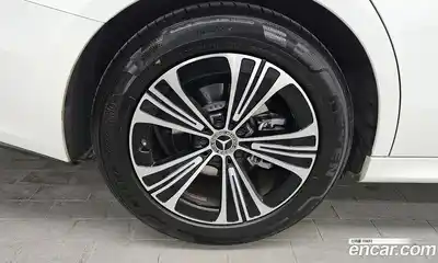 Mercedes-Benz E-Class 2024 2.0 Автомат в Москве № 193818, миниатюра 2