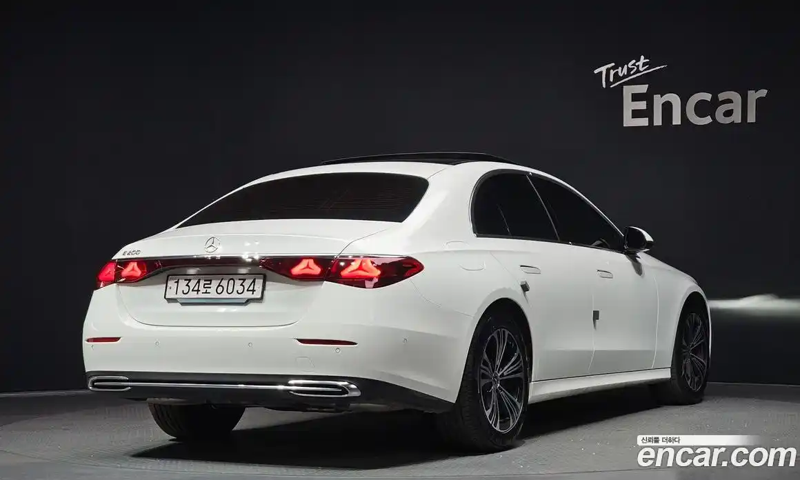 Mercedes-Benz E-Class 2024 2.0 Автомат в Москве № 193818, фото 10