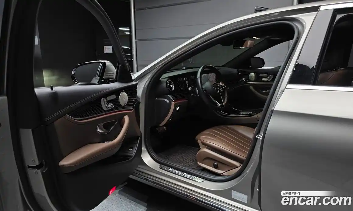 Mercedes-Benz E-Class 2021 3.0 Автомат в Москве № 194022, фото 15