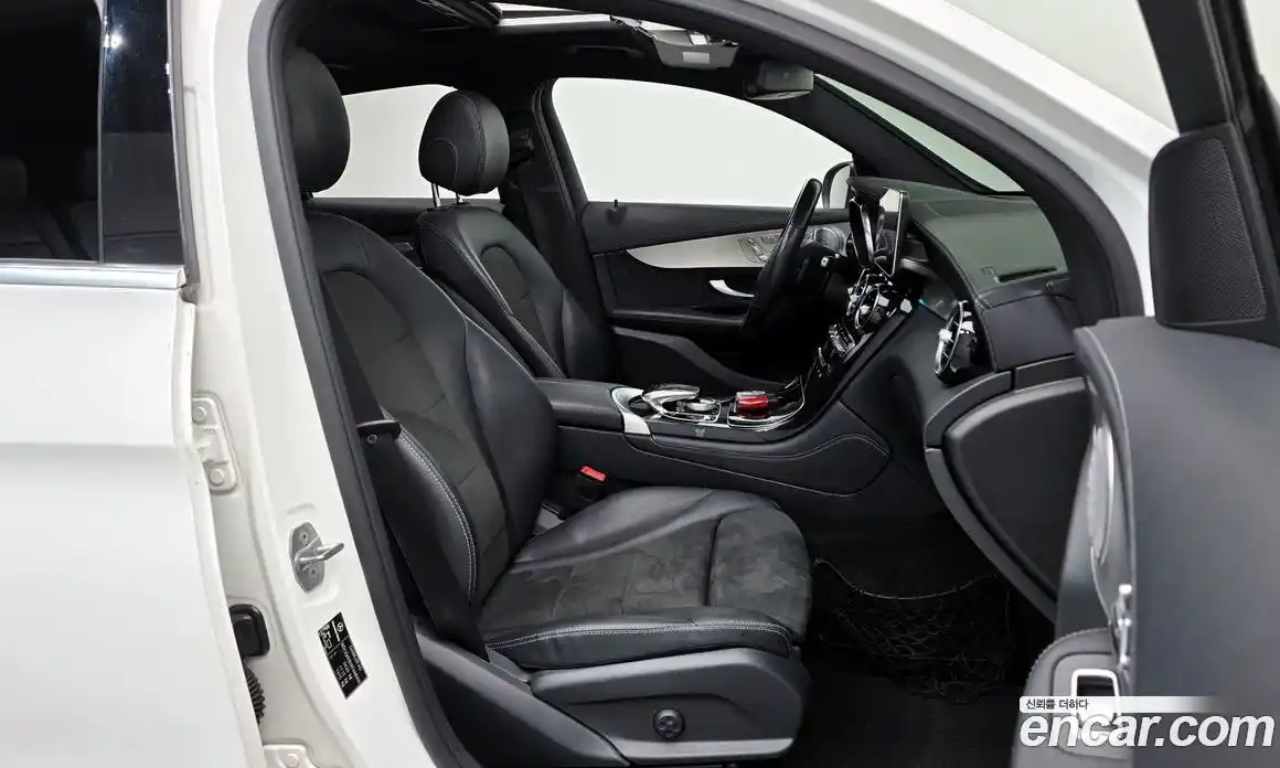 Mercedes-Benz GLC-Class 2019 2.0 Автомат в Москве № 195361, фото 1