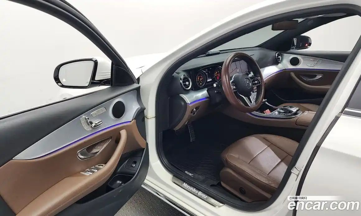 Mercedes-Benz E-Class 2020 2.0 Автомат в Москве № 195371, фото 9