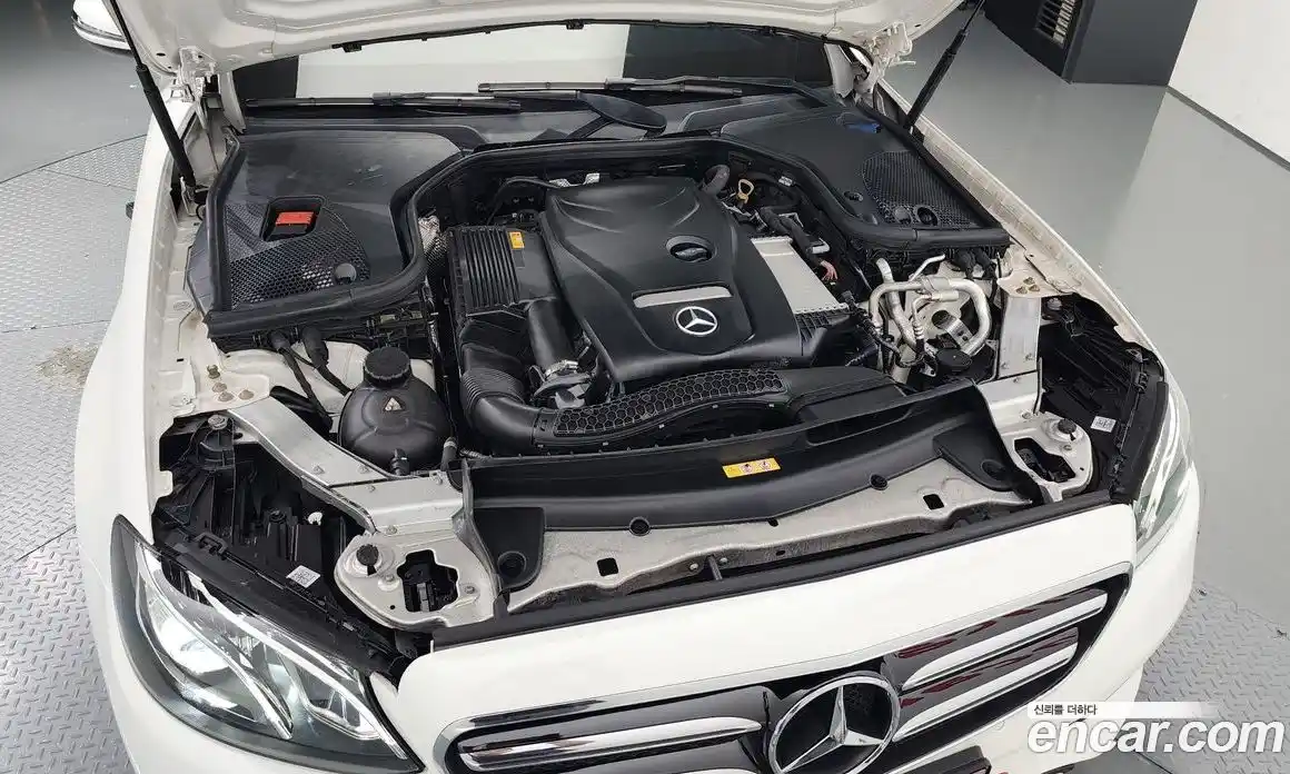 Mercedes-Benz E-Class 2020 2.0 Автомат в Москве № 195371, фото 10