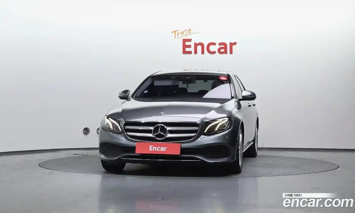 Mercedes-Benz E-Class 2018 2.0 Автомат в Москве № 195566, фото 15