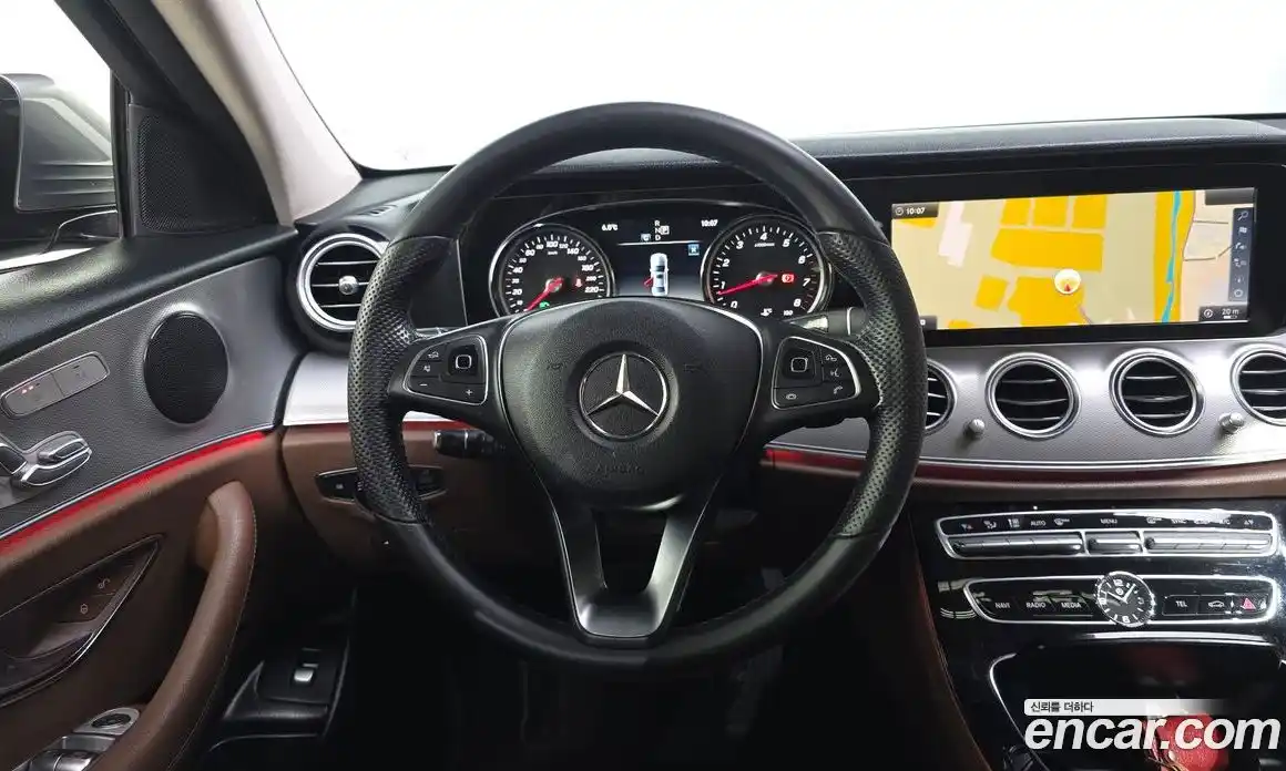 Mercedes-Benz E-Class 2018 2.0 Автомат в Москве № 195566, фото 19