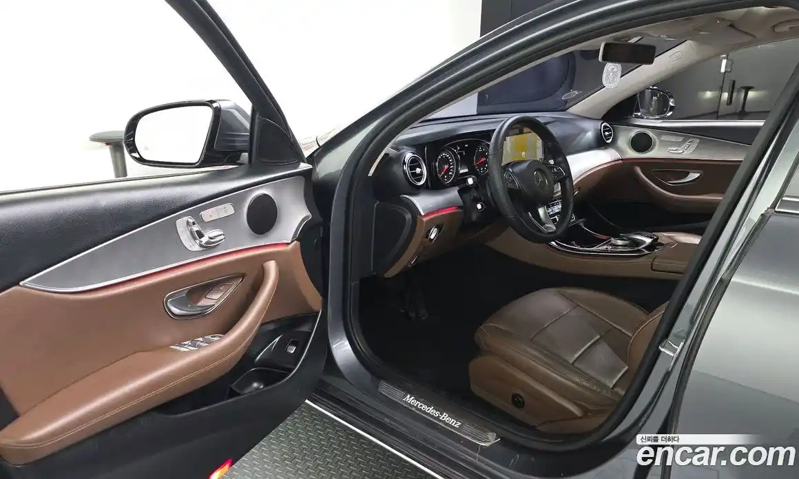 Mercedes-Benz E-Class 2018 2.0 Автомат в Москве № 195566, фото 9