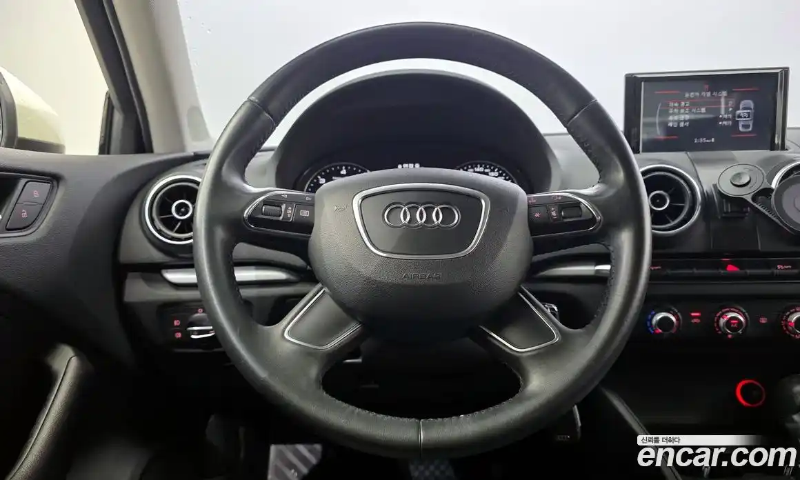 Audi A3 2015 1.6 Автомат в Москве № 196494, фото 11