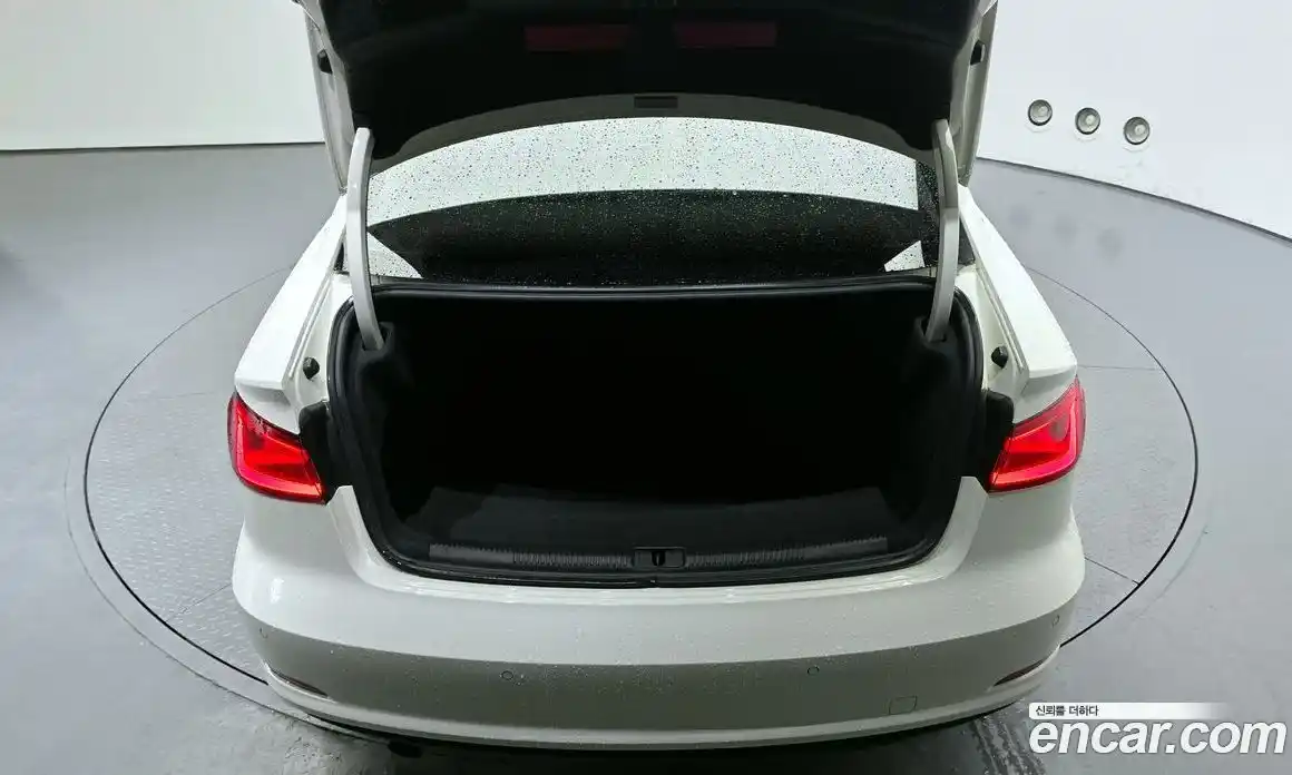 Audi A3 2015 1.6 Автомат в Москве № 196494, фото 15