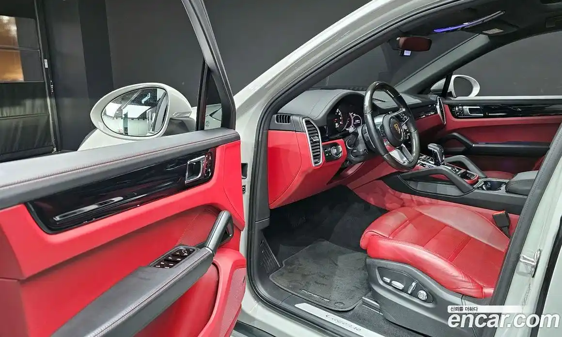 Porsche Cayenne 2021 3.0 Автомат в Москве № 197289, фото 17