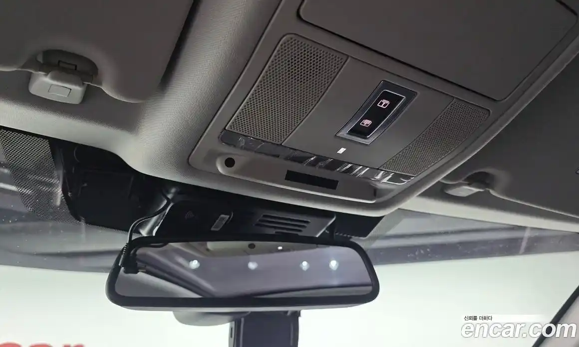 Land Rover Discovery Sport 2016 2.0 Автомат в Москве № 198142, фото 1