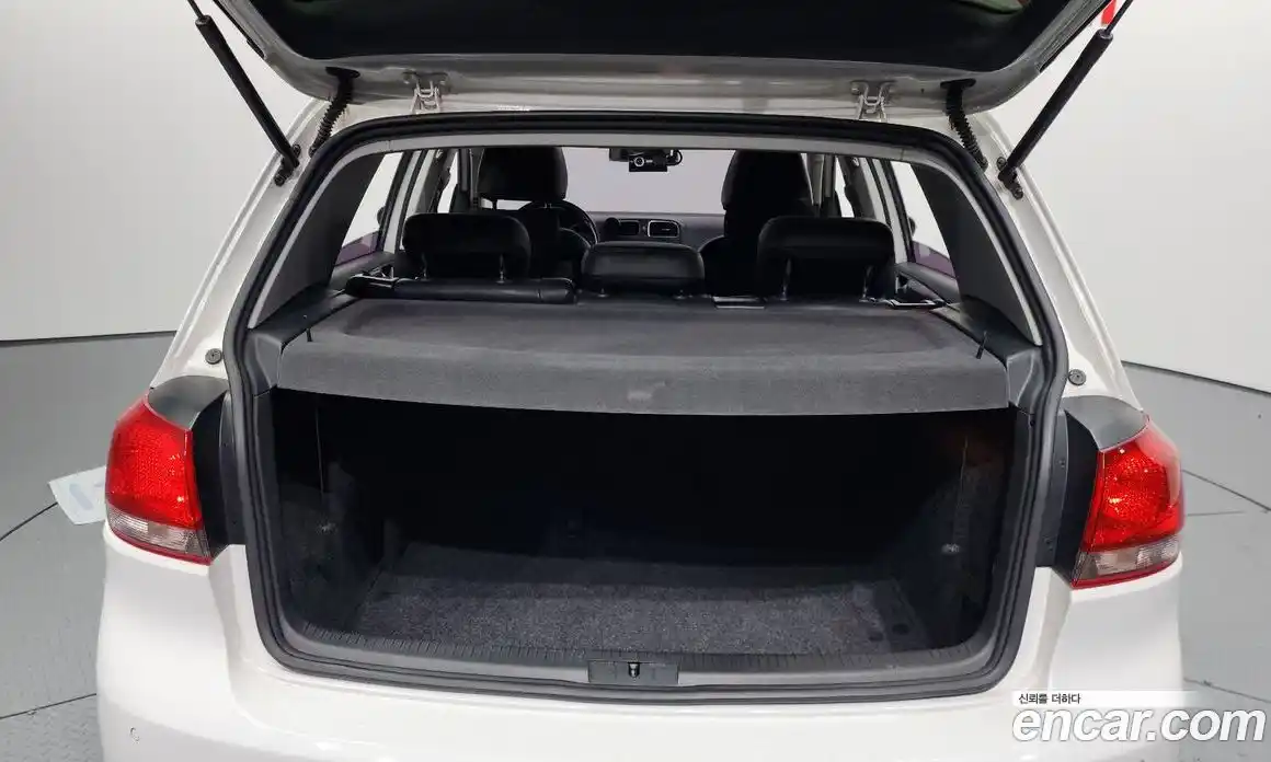 Volkswagen Golf 2013 2.0 Автомат в Москве № 199123, фото 4