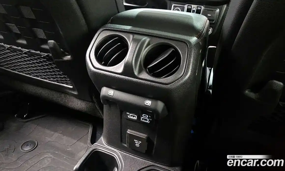 Jeep Gladiator 2022 3.6 Автомат в Москве № 199418, фото 9