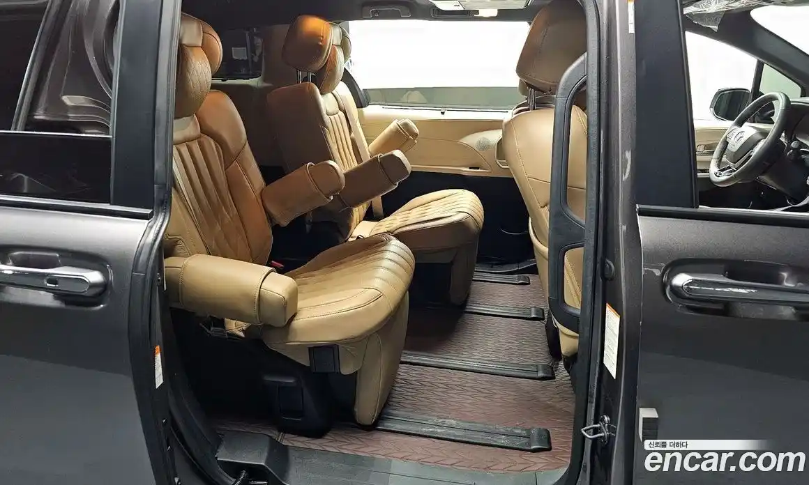 Toyota Sienna 2023 2.5 Автомат в Москве № 199639, фото 4