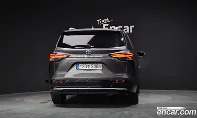 Toyota Sienna 2023 2.5 Автомат в Москве № 199639, миниатюра 6