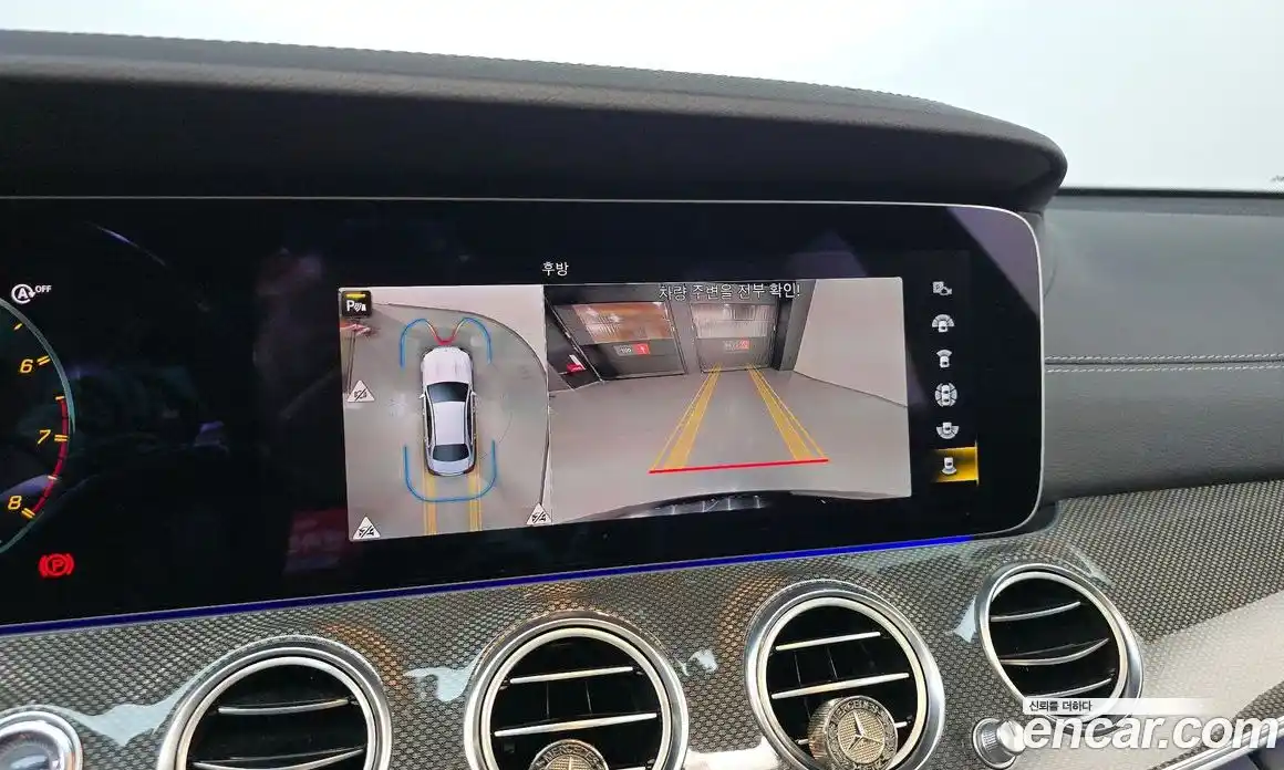 Mercedes-Benz E-Class 2022 3.0 Автомат в Москве № 200978, фото 2