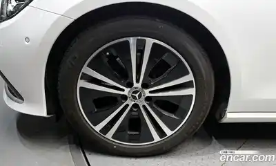 Mercedes-Benz E-Class, 2022