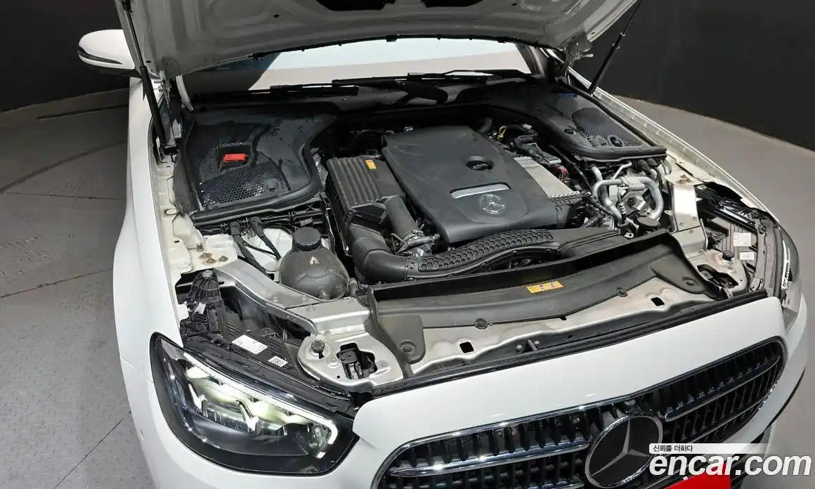 Mercedes-Benz E-Class 2022 2.0 Автомат в Москве № 205546, фото 18