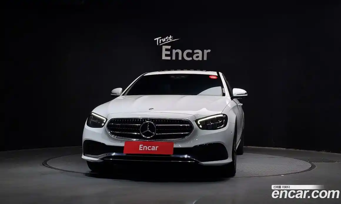 Mercedes-Benz E-Class 2022 2.0 Автомат в Москве № 205546, фото 3