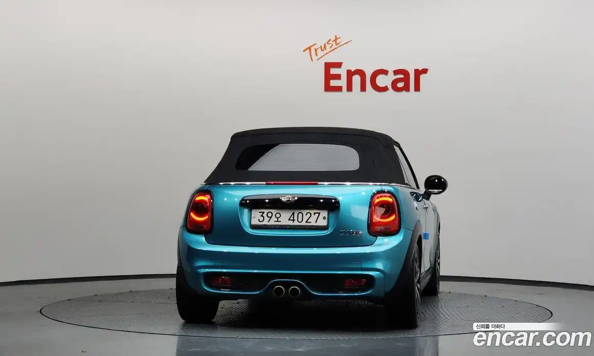 Mini Cooper Convertible 2018 2.0 Автомат в Москве № 206286, фото 3