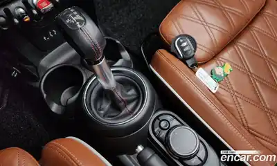 Mini Cooper Convertible 2018 2.0 Автомат в Москве № 206286, миниатюра 8