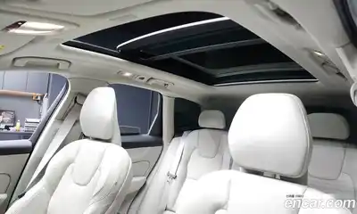 Volvo XC60 2026 2.0 Автомат в Москве № 212757, миниатюра 2