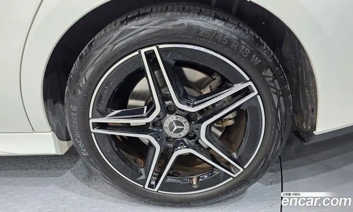 Mercedes-Benz CLA-Class 2023 2.0 Автомат в Москве № 219712, фото 15