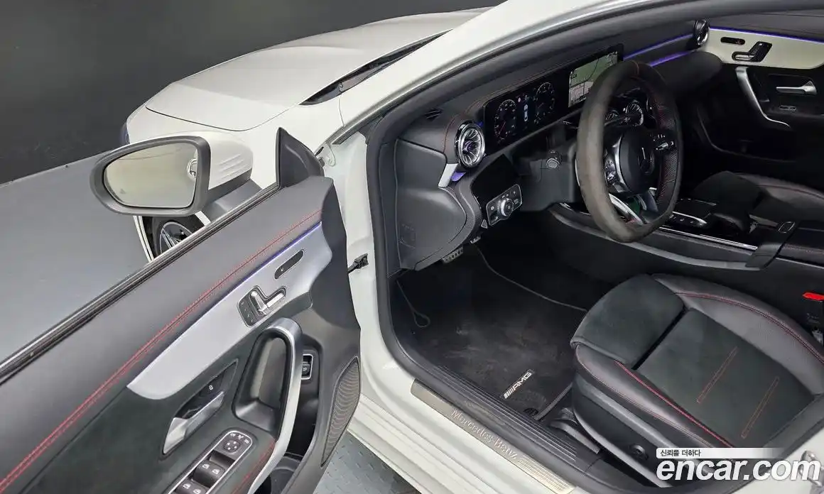 Mercedes-Benz CLA-Class 2023 2.0 Автомат в Москве № 219712, фото 9