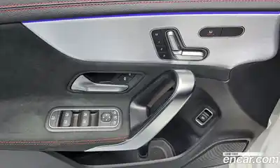 Mercedes-Benz CLA-Class 2023 2.0 Автомат в Москве № 219712, миниатюра 10