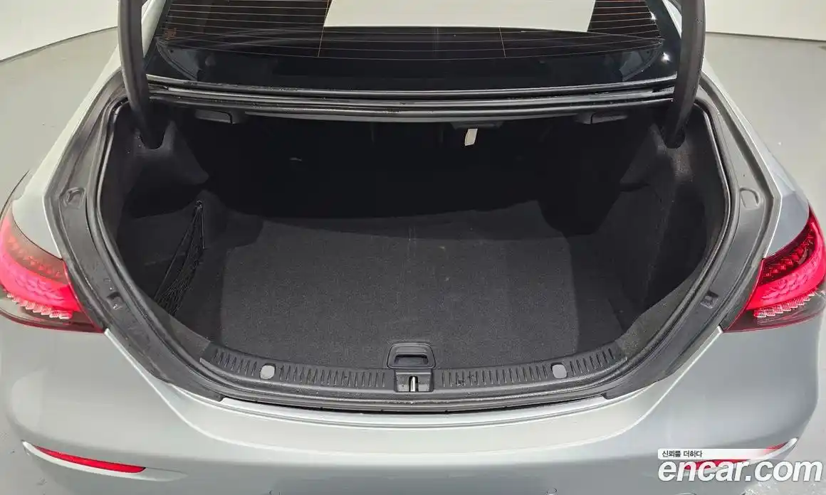 Mercedes-Benz E-Class 2021 2.0 Автомат в Москве № 223296, фото 1