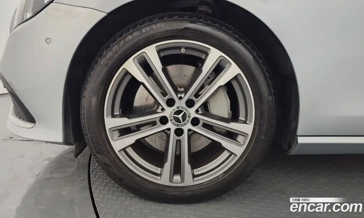 Mercedes-Benz E-Class 2021 2.0 Автомат в Москве № 223296, фото 20