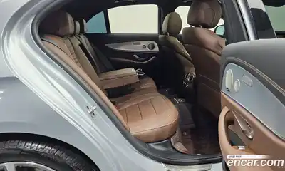 Mercedes-Benz E-Class 2021 2.0 Автомат в Москве № 223296, миниатюра 4
