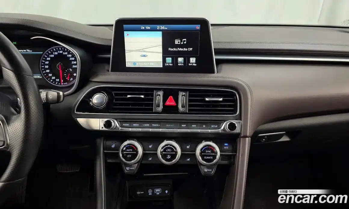 Genesis G70 2018 2.0 Автомат в Москве № 224226, фото 15