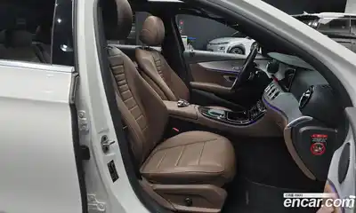 Mercedes-Benz E-Class 2021 2.0 Автомат в Москве № 224983, миниатюра 6