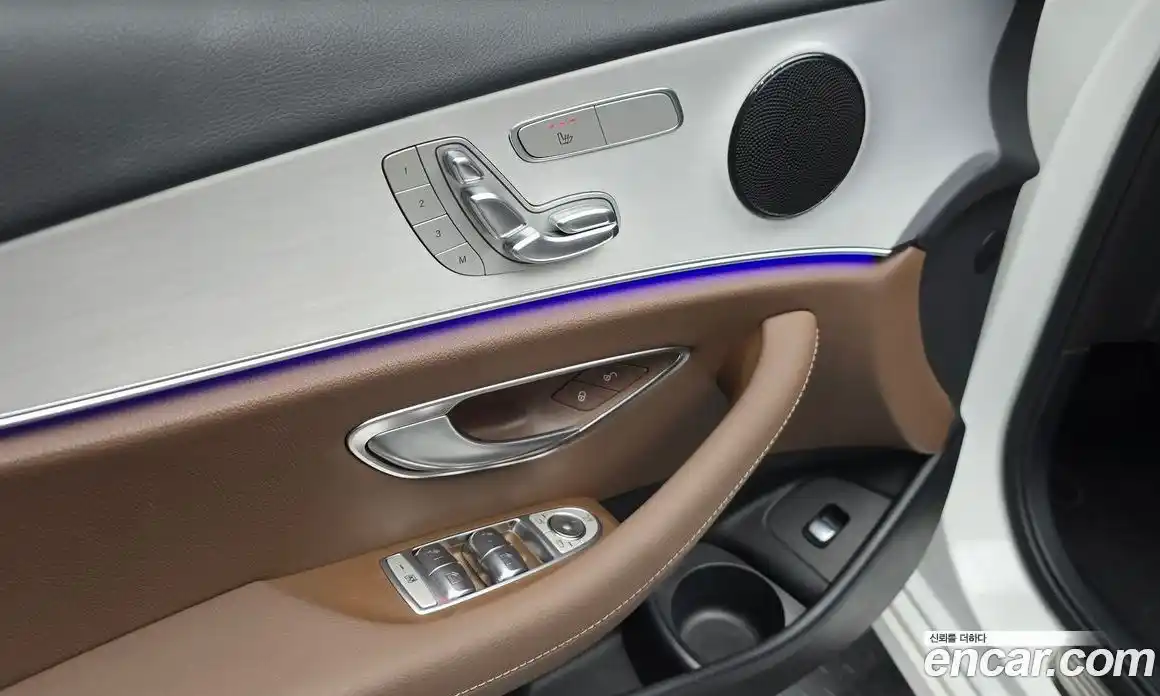 Mercedes-Benz E-Class 2021 2.0 Автомат в Москве № 224983, фото 9