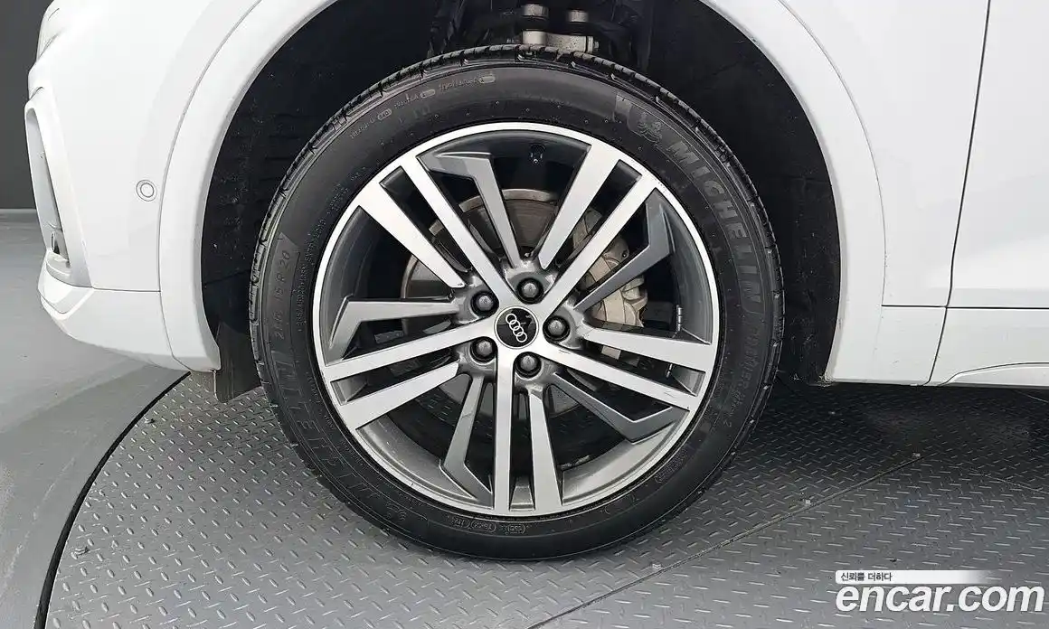 Audi Q5 2023 2.0 Автомат в Москве № 229895, фото 15