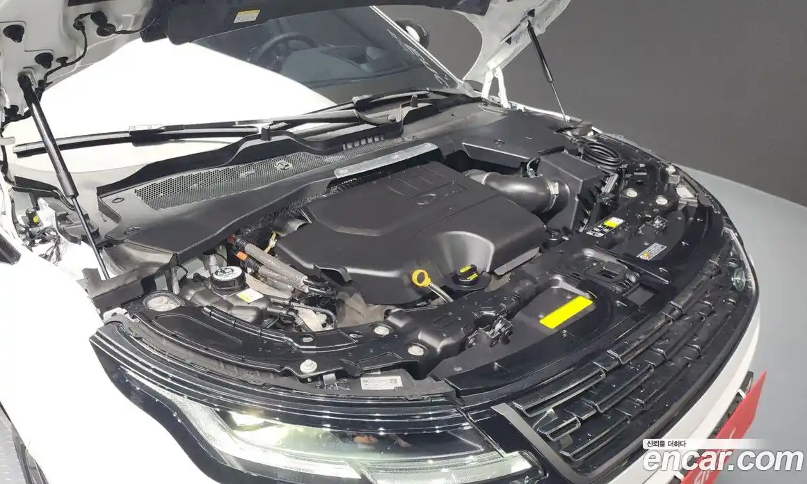 Land Rover Range-Rover Evoque 2024 2.0 Автомат в Москве № 231171, фото 16