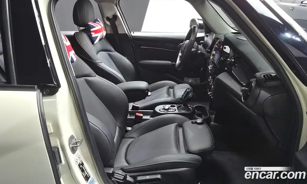 Mini Cooper 2022 2.0 Автомат в Москве № 231405, фото 18