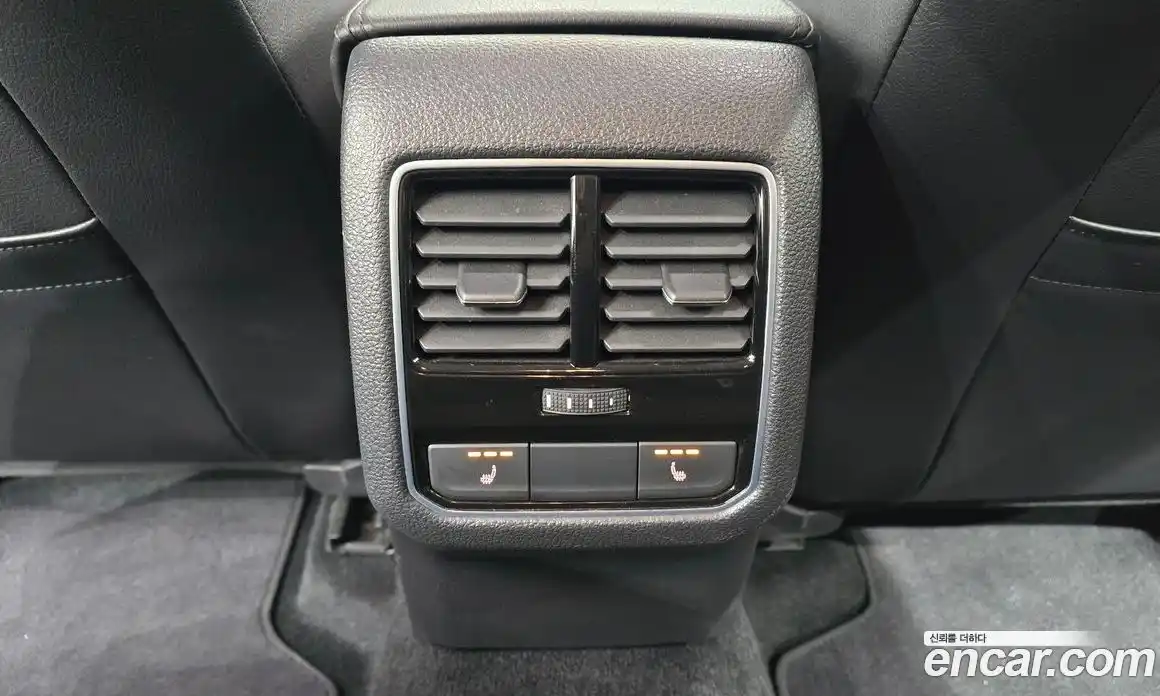 Volkswagen Passat 2018 2.0 Автомат в Москве № 232083, фото 3