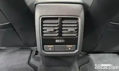 Volkswagen Passat 2018 2.0 Автомат в Москве № 232083, миниатюра 3