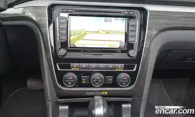 Volkswagen Passat 2018 2.0 Автомат в Москве № 232083, миниатюра 5