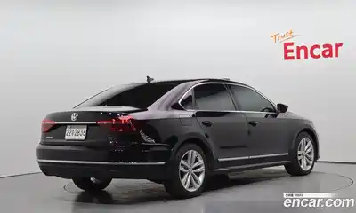 Volkswagen Passat 2018 2.0 Автомат в Москве № 232083, миниатюра 6