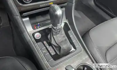 Volkswagen Passat 2018 2.0 Автомат в Москве № 232083, миниатюра 9