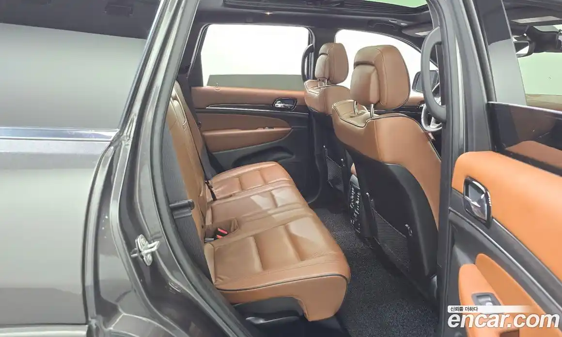 Jeep Cherokee 2021 3.6 Автомат в Москве № 232338, фото 10