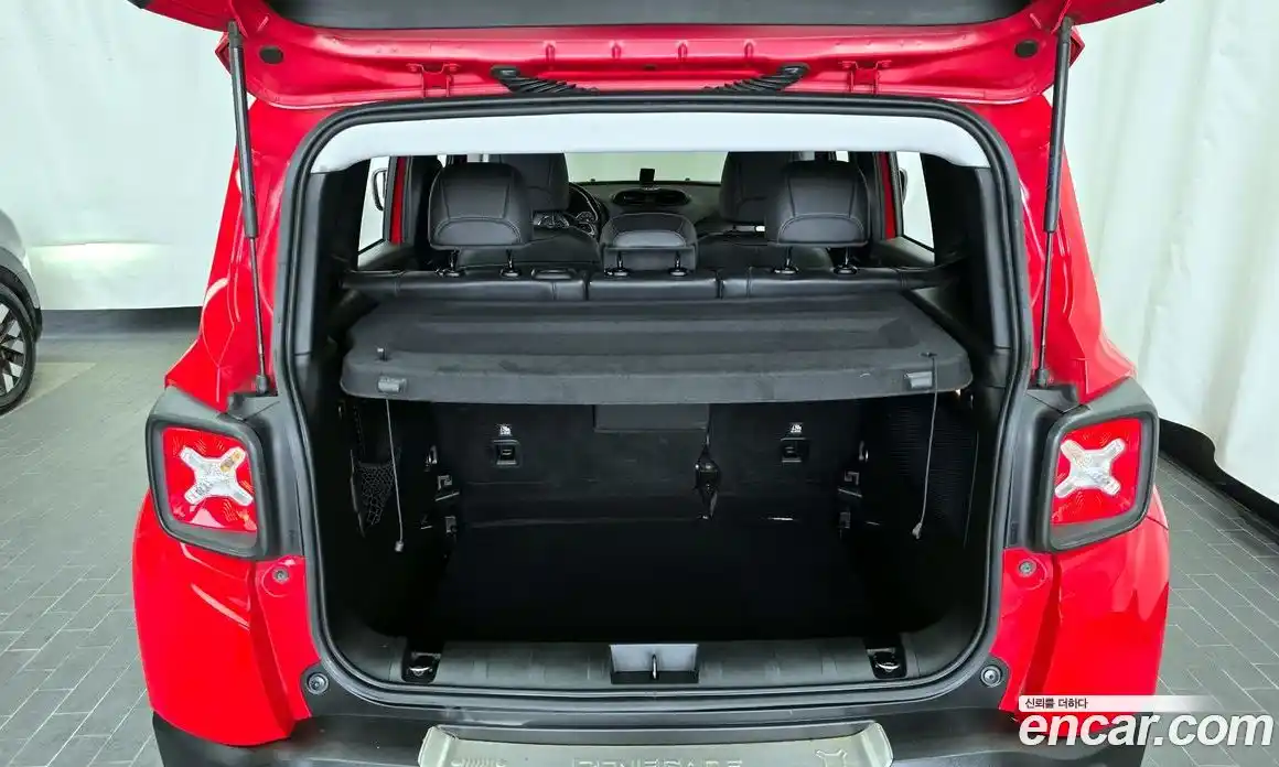 Jeep Renegade 2016 2.0 Автомат в Москве № 232762, фото 18