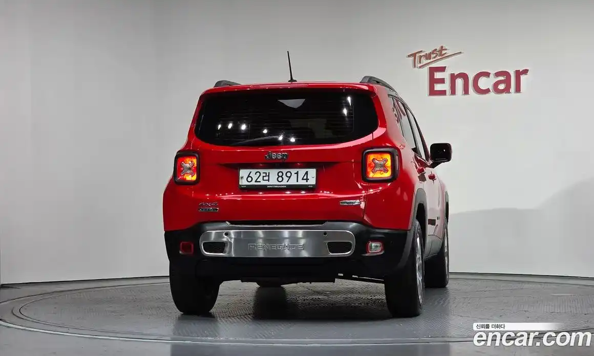 Jeep Renegade 2016 2.0 Автомат в Москве № 232762, фото 4