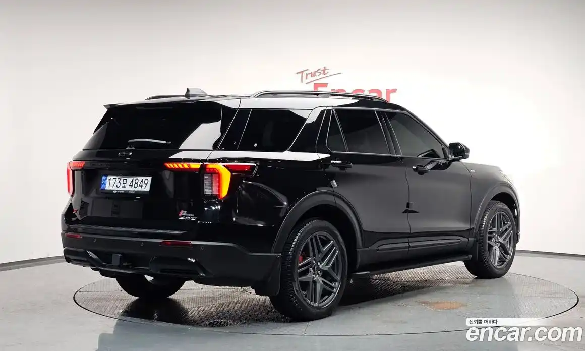 Ford Explorer 2025 2.3 Автомат в Москве № 233046, фото 12