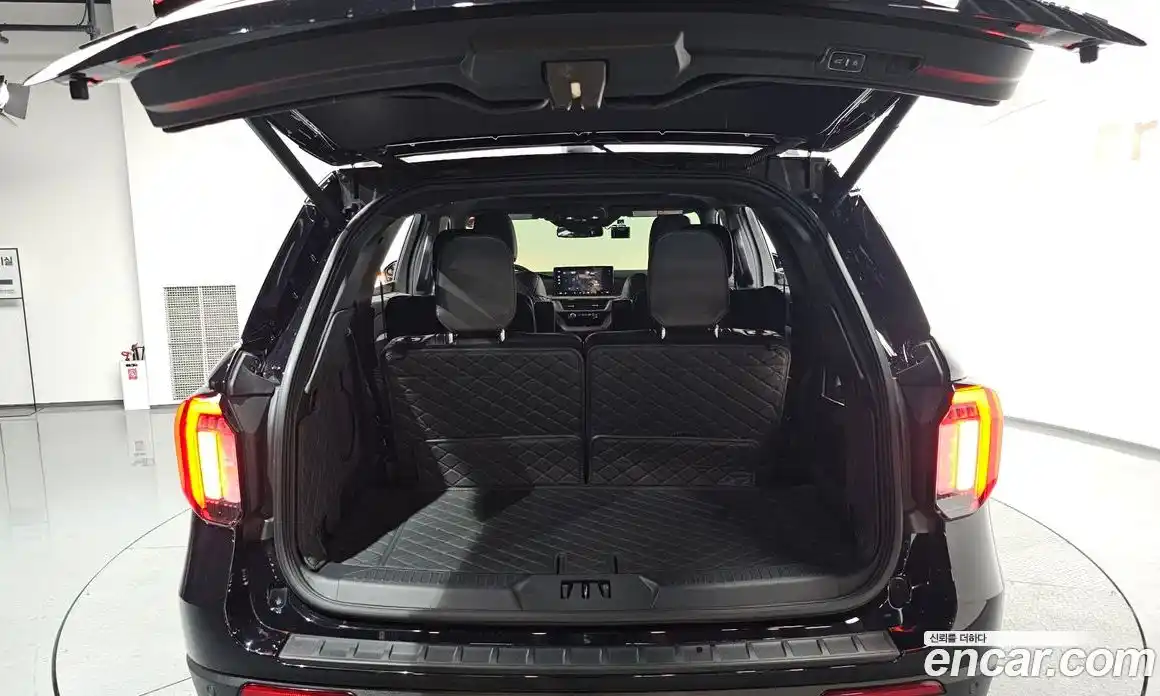 Ford Explorer 2025 2.3 Автомат в Москве № 233046, фото 17