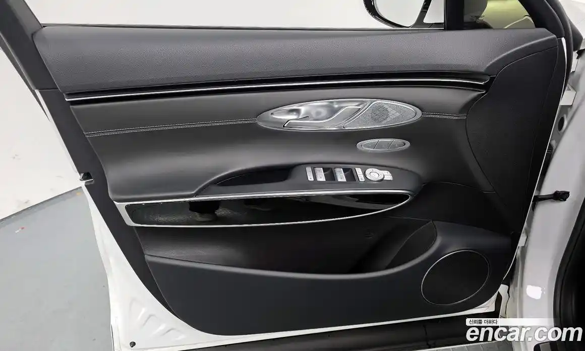 Genesis GV70 2021 2.5 Автомат в Москве № 25577, фото 4