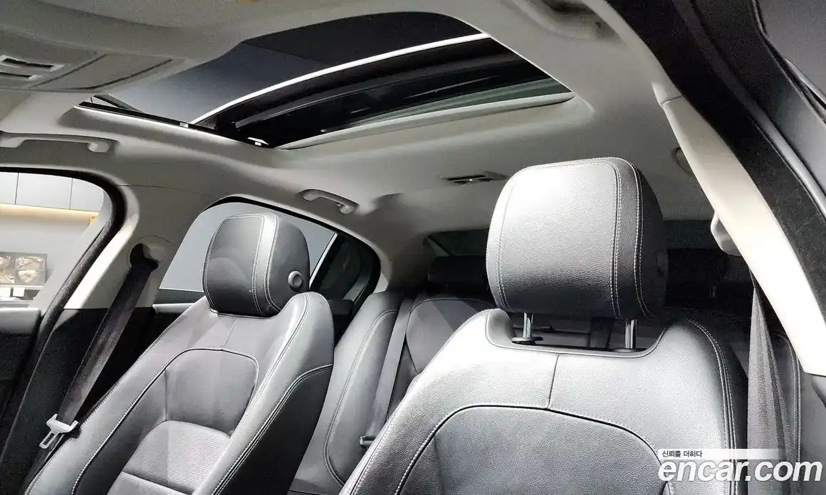 Jaguar XE 2016 2.0 Автомат в Москве № 283816, фото 14