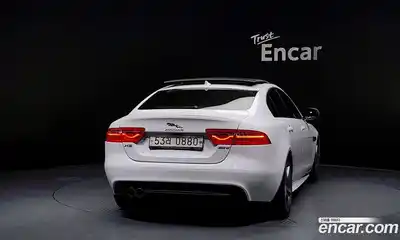 Jaguar XE 2016 2.0 Автомат в Москве № 283816, миниатюра 10