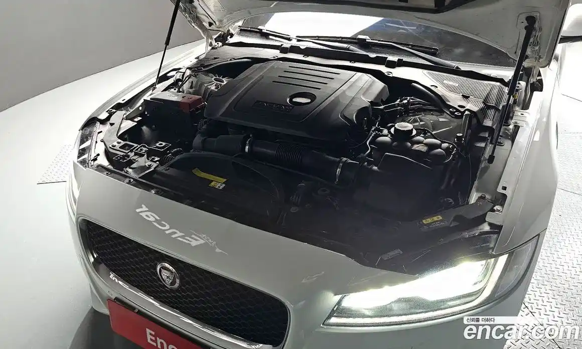 Jaguar XF 2017 2.0 Автомат в Москве № 283831, фото 18